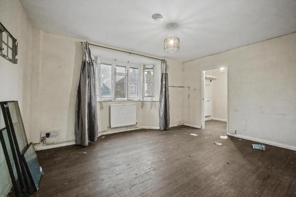 House in Queenborough - View 5