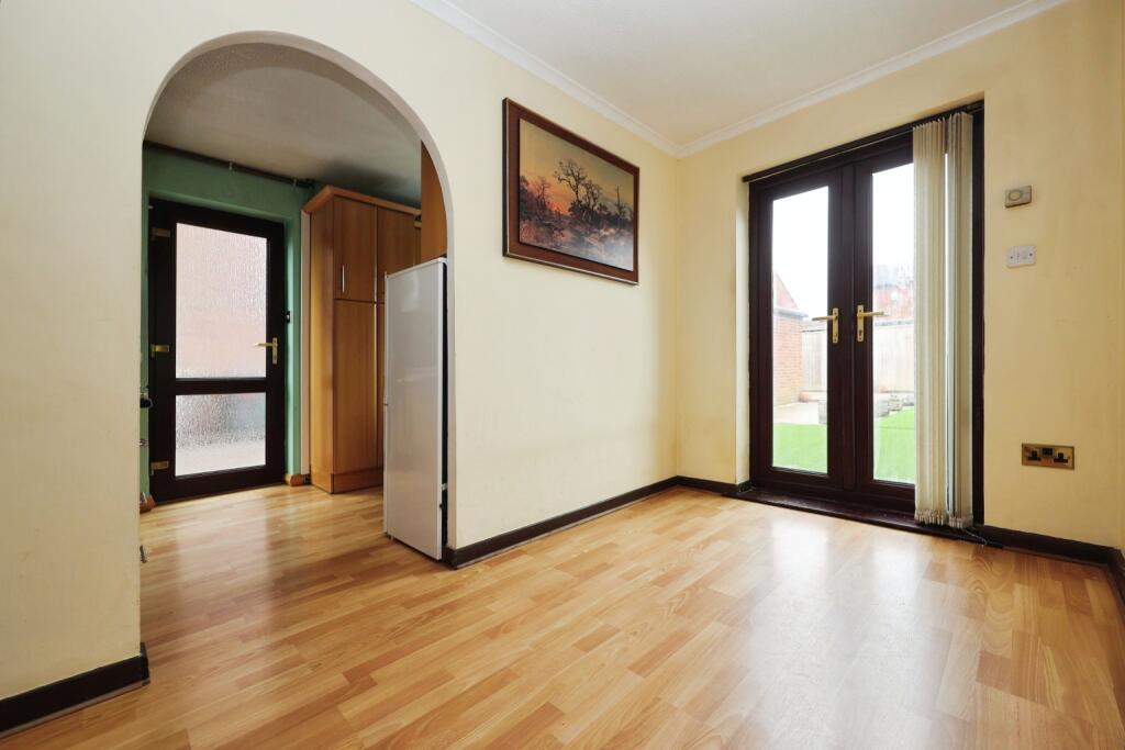 House in Lincoln, Birchwood - View 4