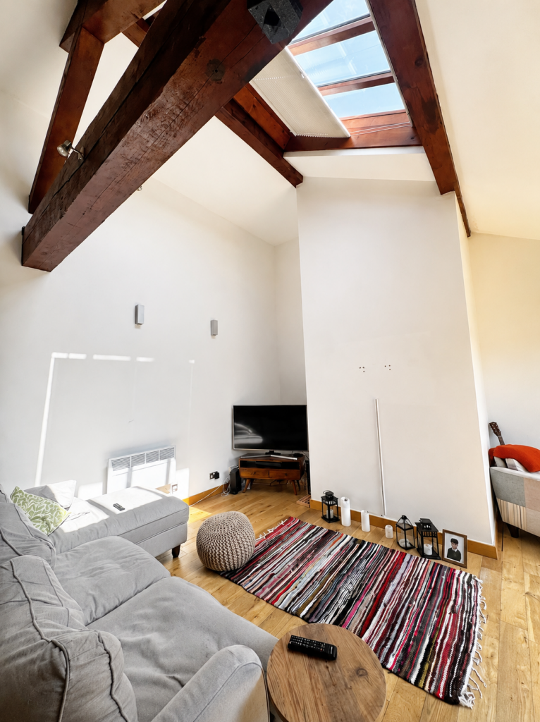 Apartment in Wirral, Liverpool City Region - View 5