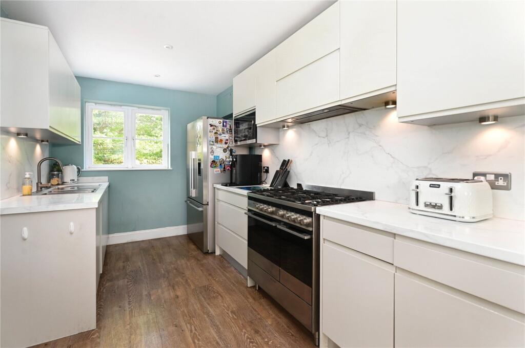 House in Guildford - View 5