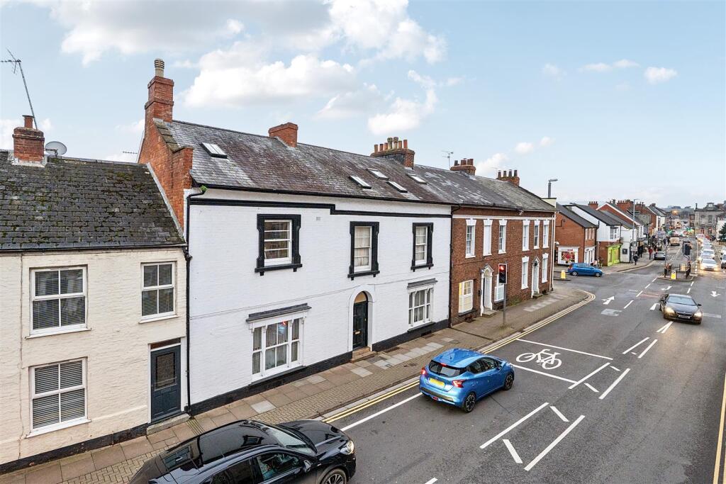 Main image of property: High Street, Wellington