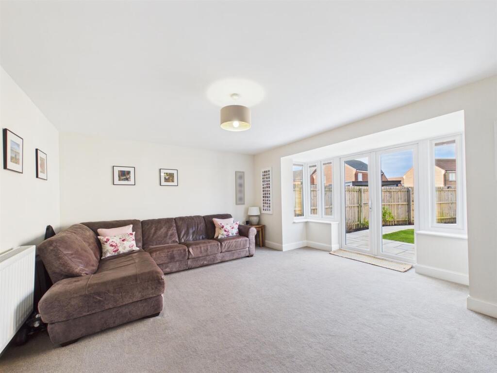 Fulmar Drive, Backworth photo 4