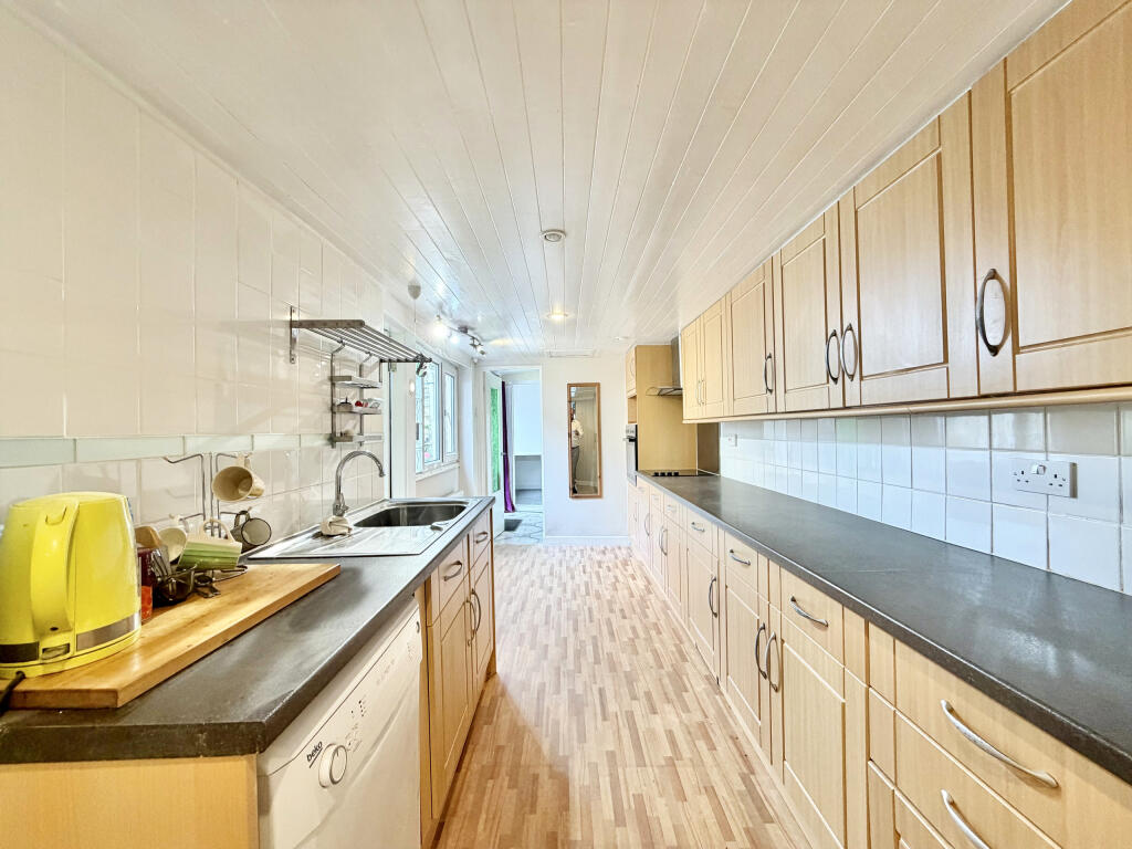 House in Taunton - View 4