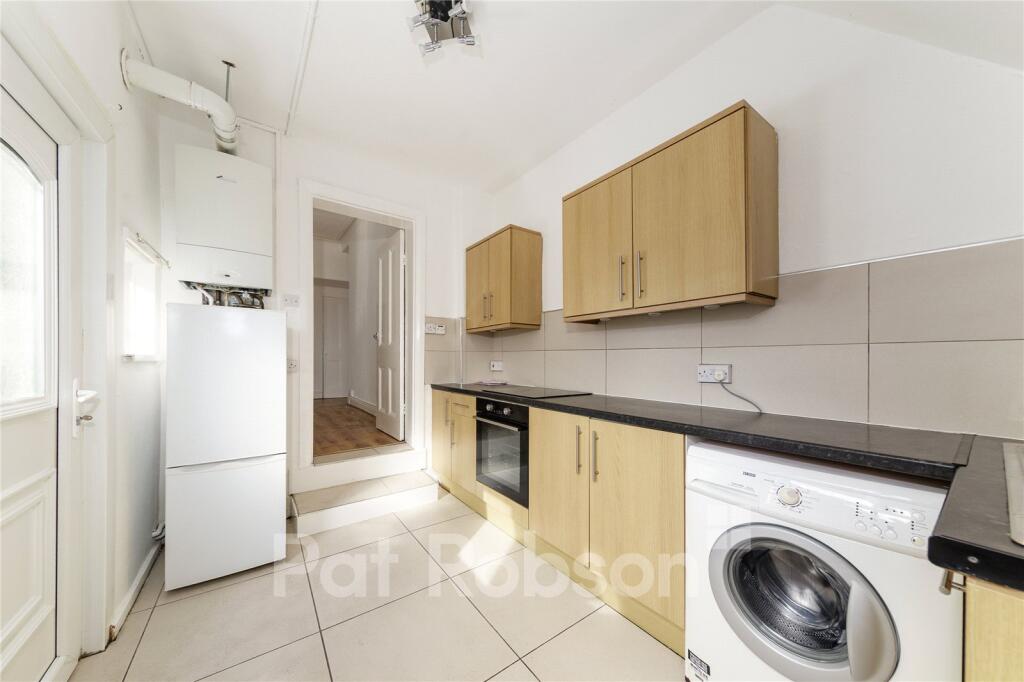 Apartment in Newcastle upon Tyne - View 4