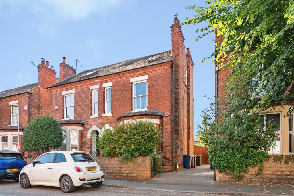 Main image of property: North Road, West Bridgford, Nottingham, Nottinghamshire, NG2