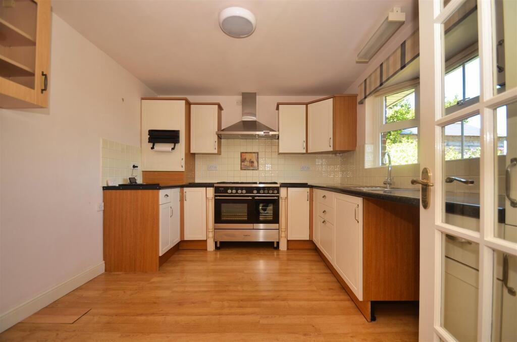 House in Portsmouth - View 3