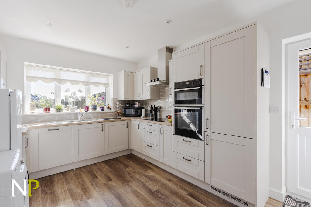 Avocet Place, Thorrington, Colchester photo 3