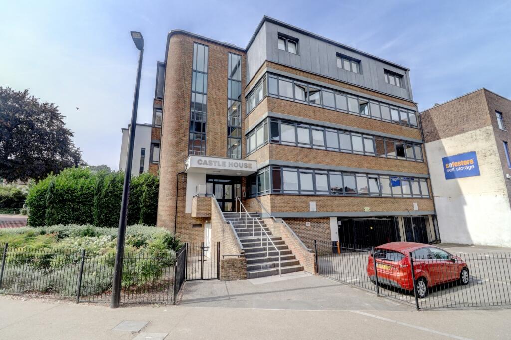 Main image of property: Desborough Road, High Wycombe, Buckinghamshire, HP11
