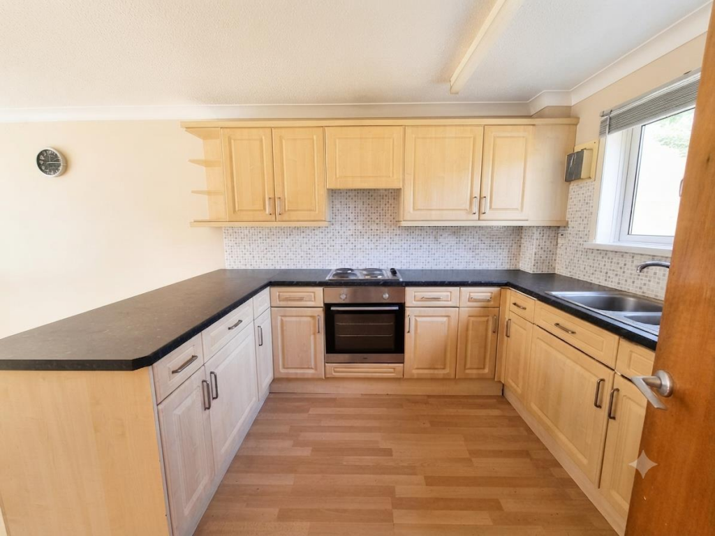 House in Gosport, Hampshire - View 2