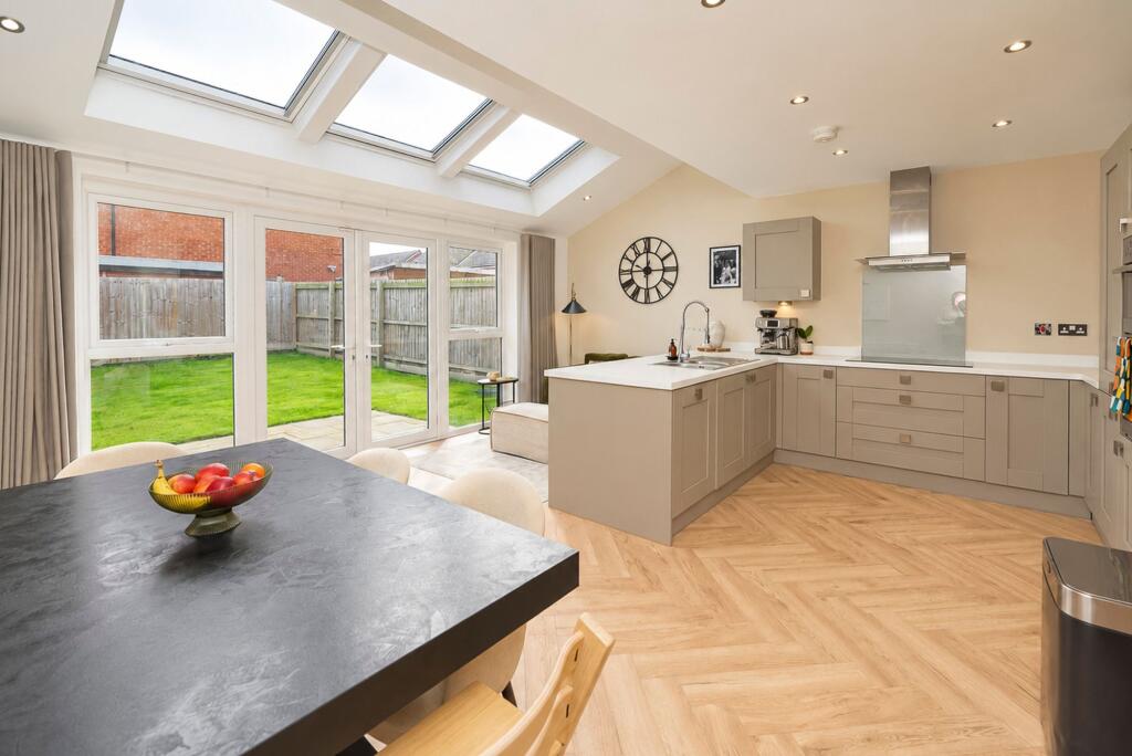 House in South Ribble, Wren Green, Bamber Bridge - View 3