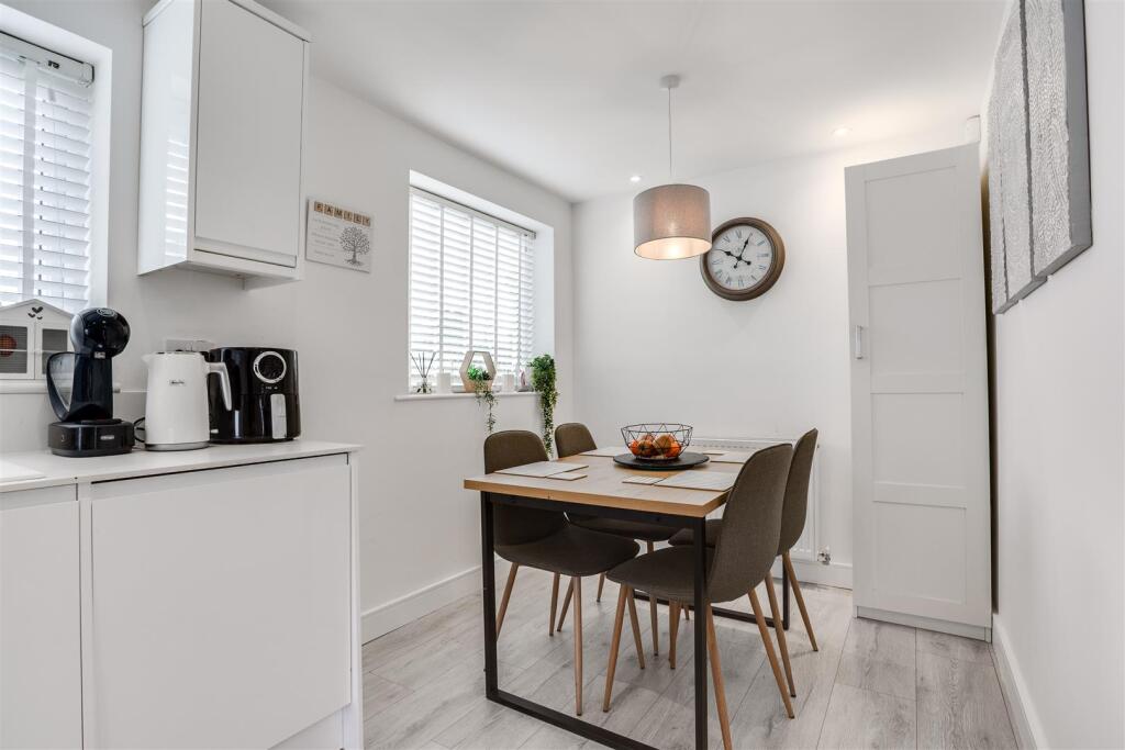 Additional image 11 of Whitehall Road, Wyke, Bradford