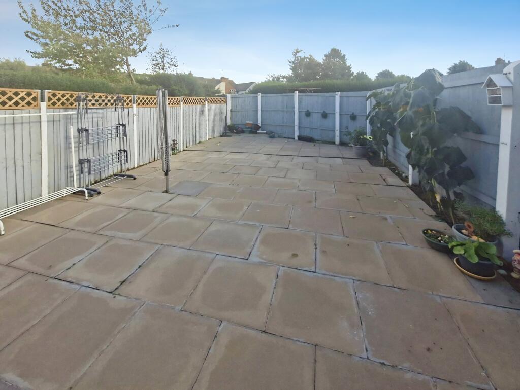 Barton Road, Nuneaton, Warwickshire, CV10 photo 2