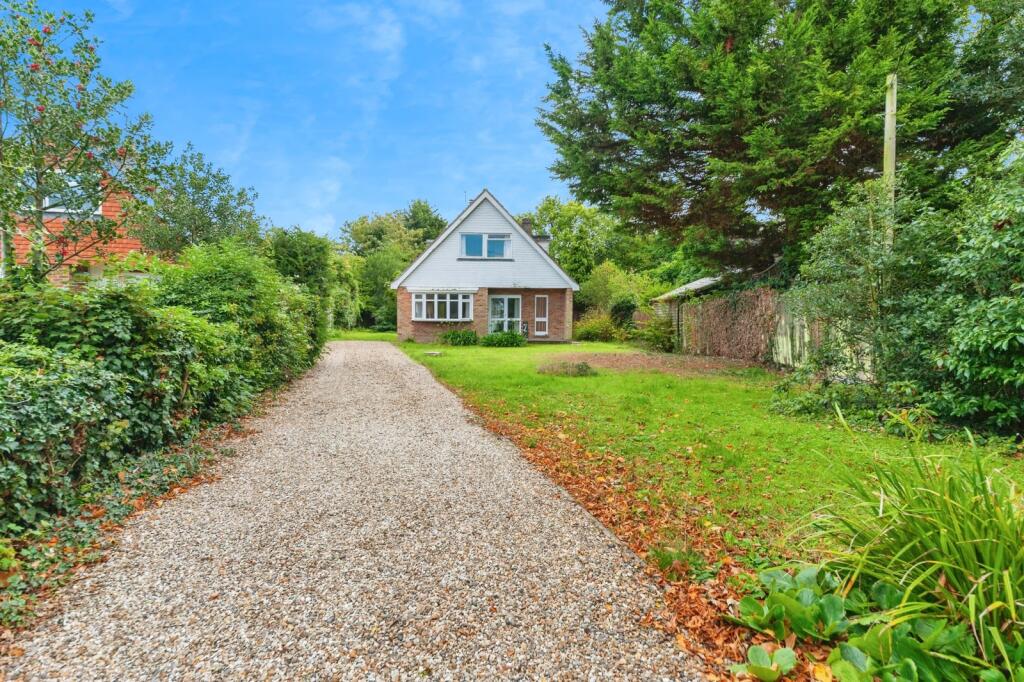 4-bed house on Landermere Road, Thorpe-le-Soken, Clacton-on-Sea, Essex, CO16, £400,000