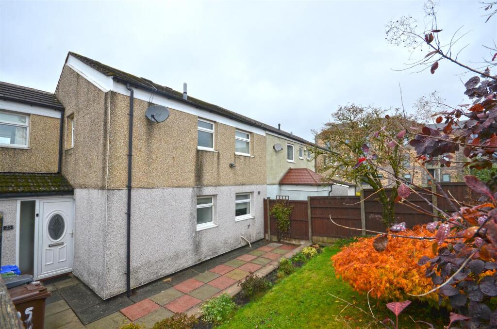 4-bed house on Phillip Way, Mottram, Hyde, £180,000