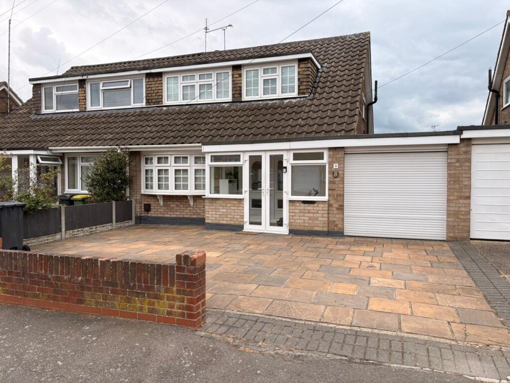 Main image of property: Rosslyn Close, Hockley, Essex