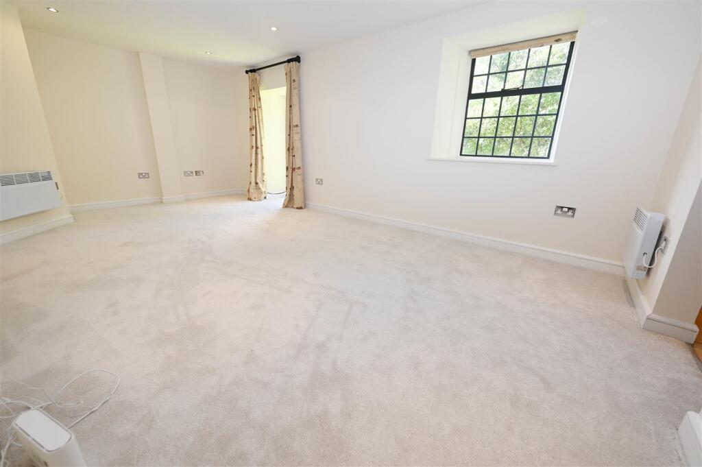 Apartment in Darlington - More
