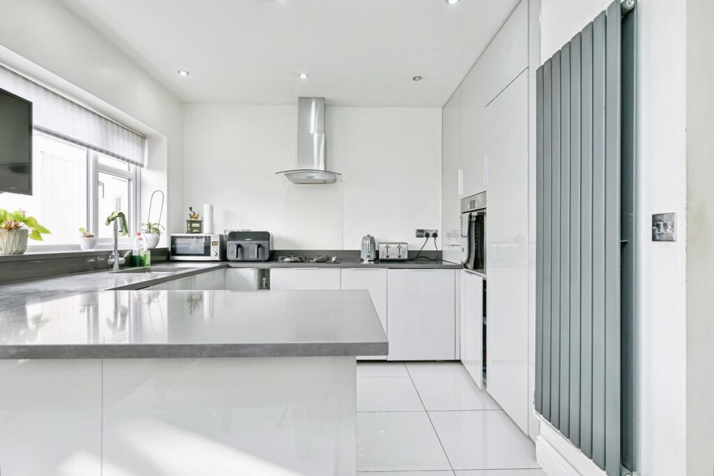 House in Nottingham, Nottinghamshire - View 5