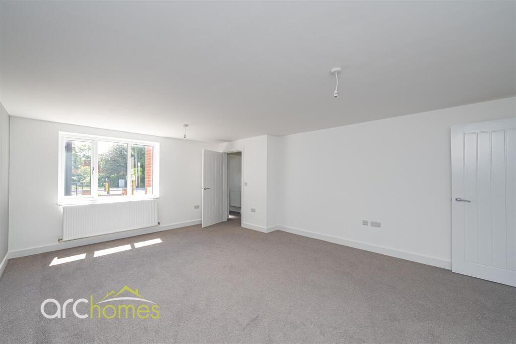 House in Wigan, Hindley - More