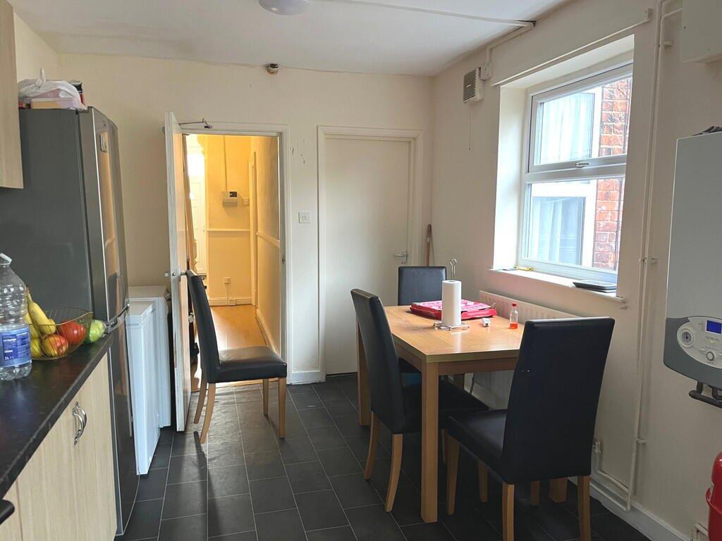 House in East Yorkshire, Kingston upon Hull - View 3