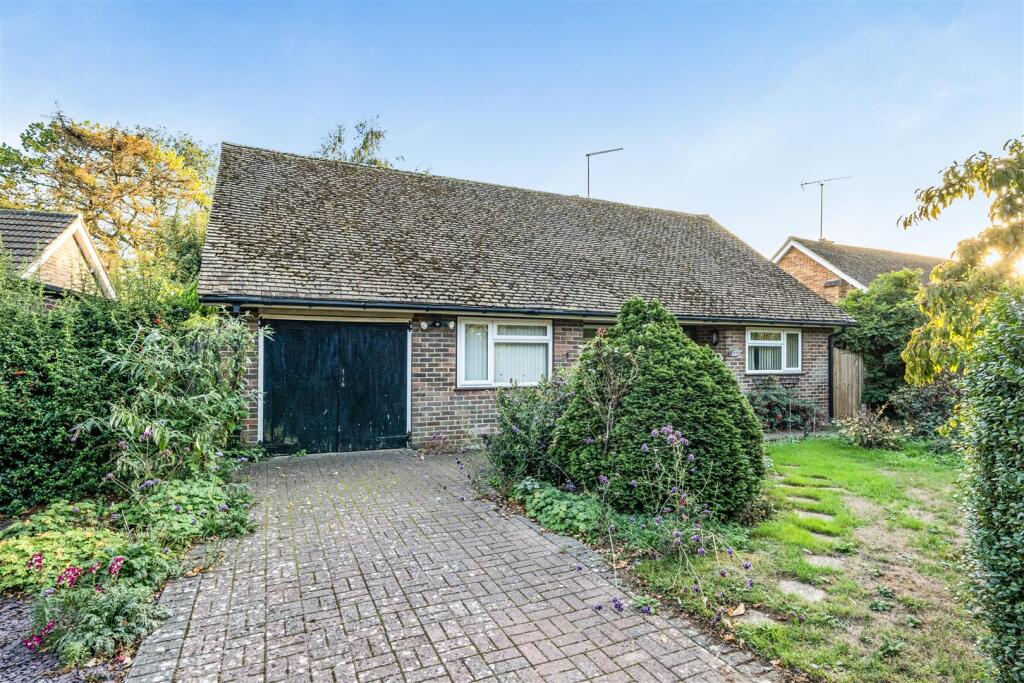 Main image of property: Horseshoes Lane, Langley, Maidstone