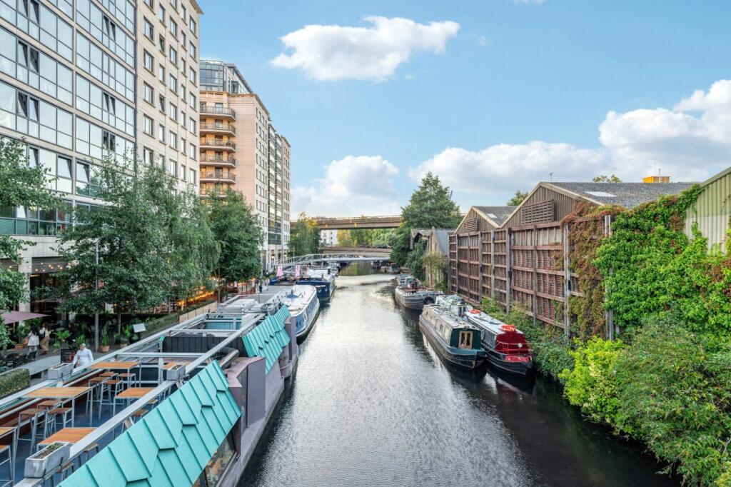 Apartment in London - View 5