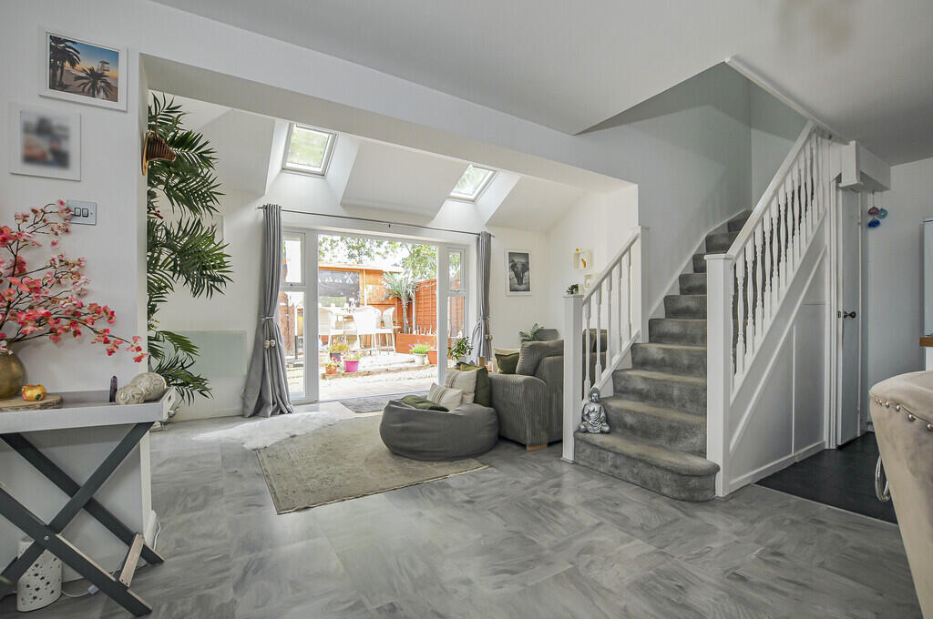 House in Slough - View 5