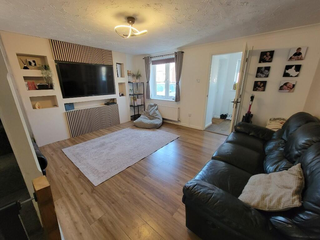 Mulberry Gardens, Great Blakenham, Ipswich, Suffolk, IP6 photo 3