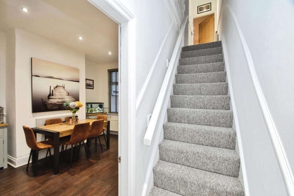 Regent Place, HARROGATE, North Yorkshire, HG1 photo 4