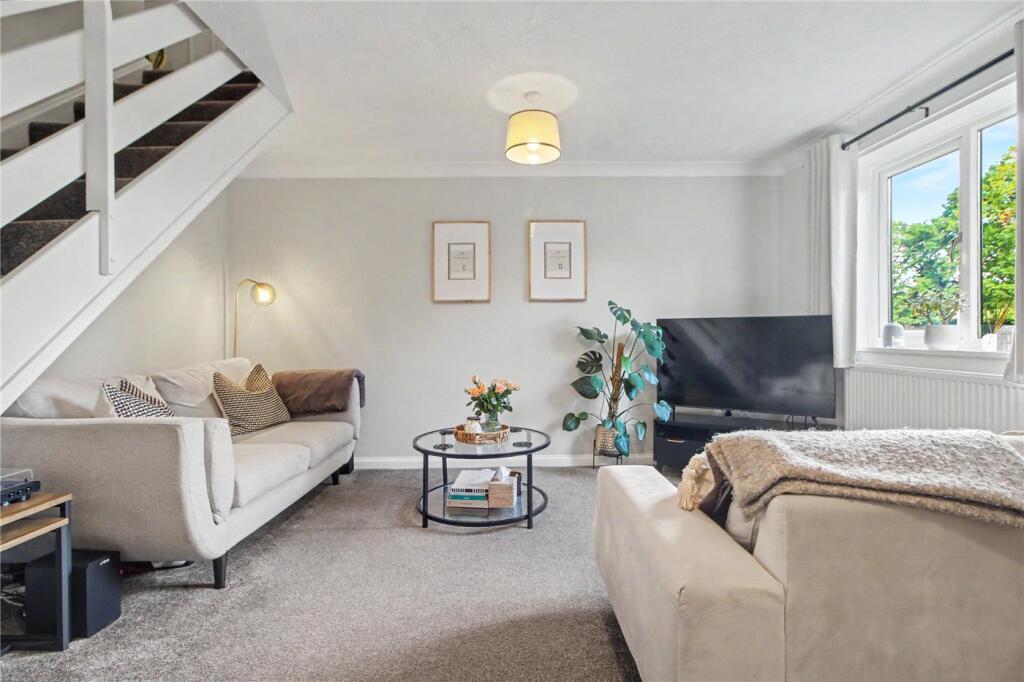 House in South Norfolk, Poringland - More