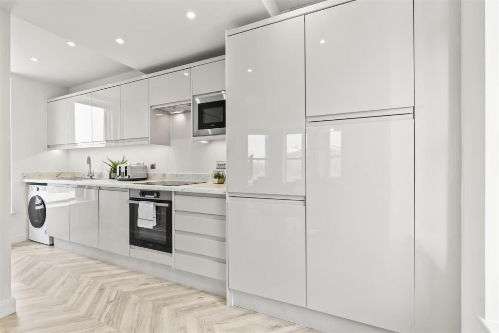 Apartment in Leeds - View 5