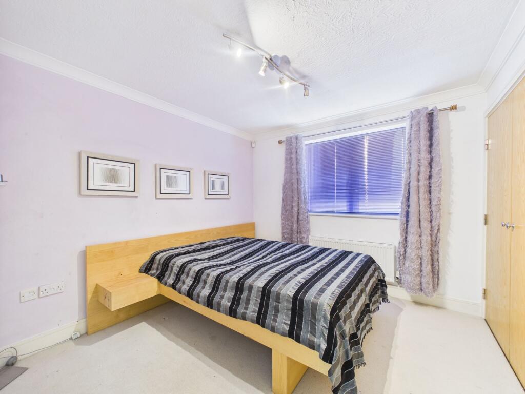 Apartment in Rochester - View 5