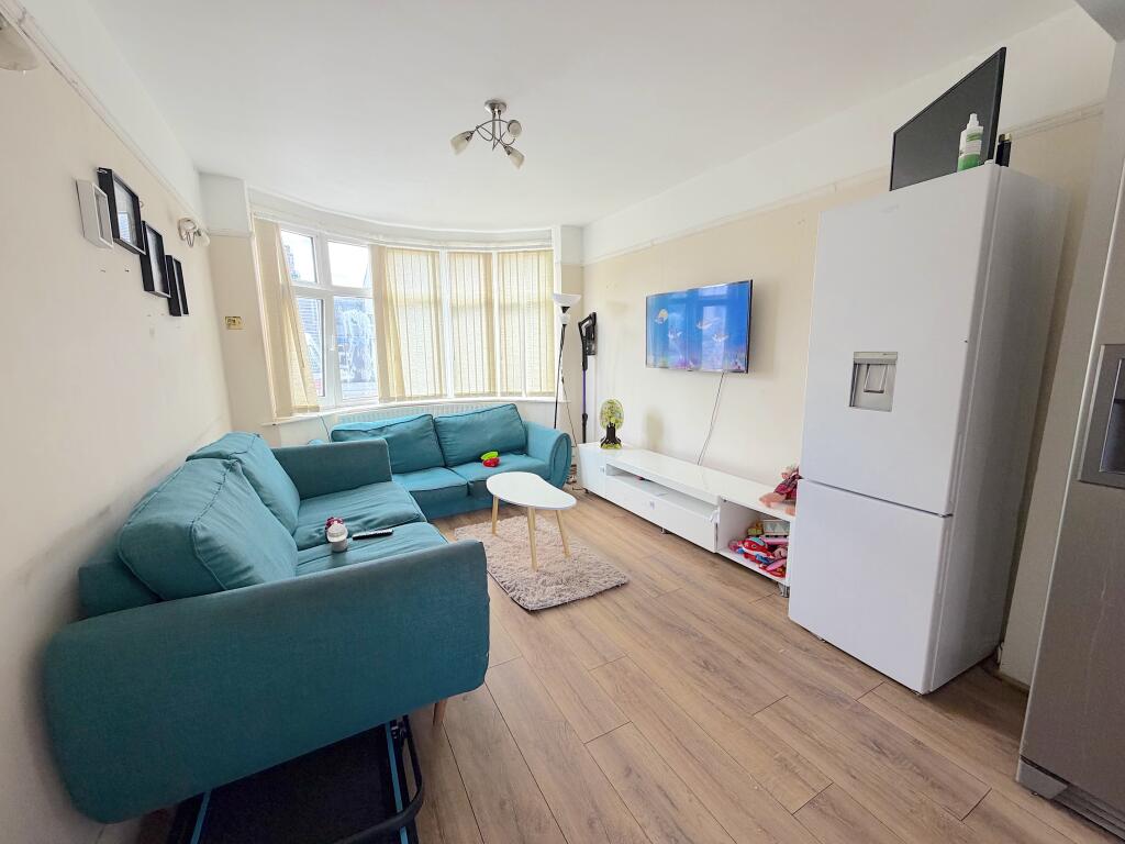 House in Dudley, Harts Hill, Woodside - View 2