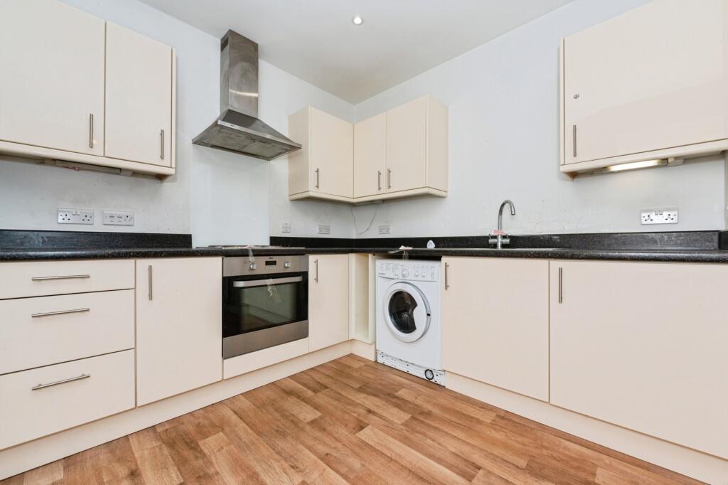 Apartment in London - View 4