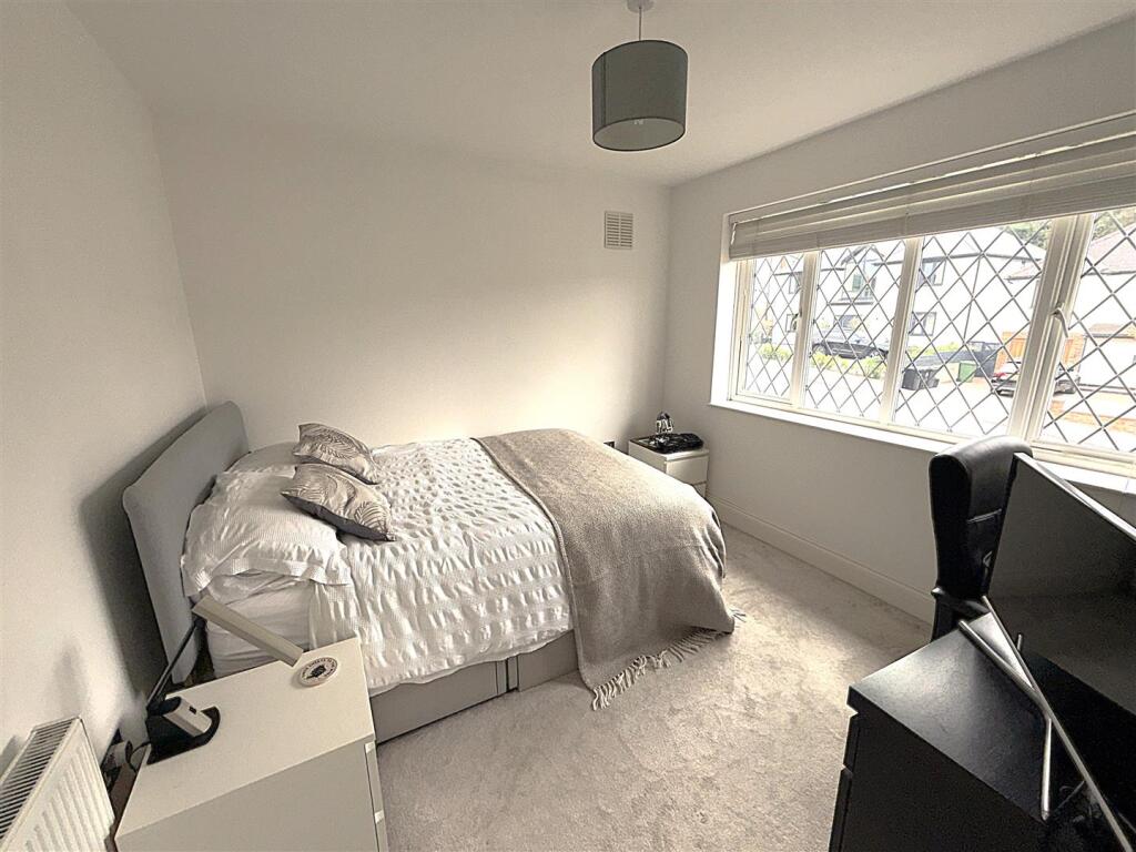 Woodlea Drive, Bromley photo 5