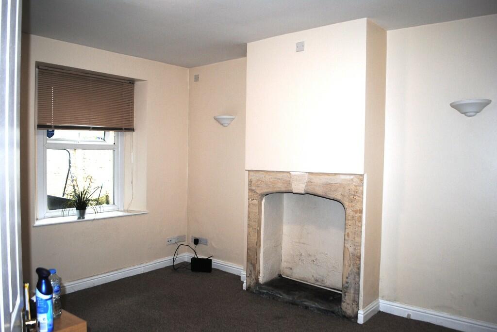 Additional image 4 of *** Very Well Presented 3 Bedroom House Share To Rent ***