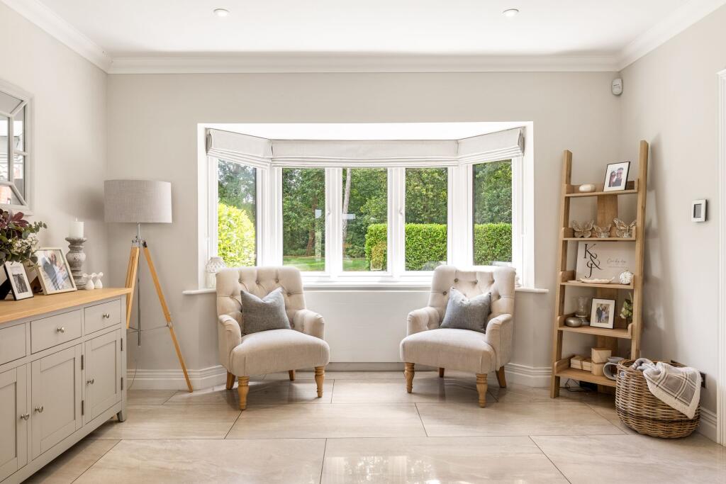 House in Finchampstead - More