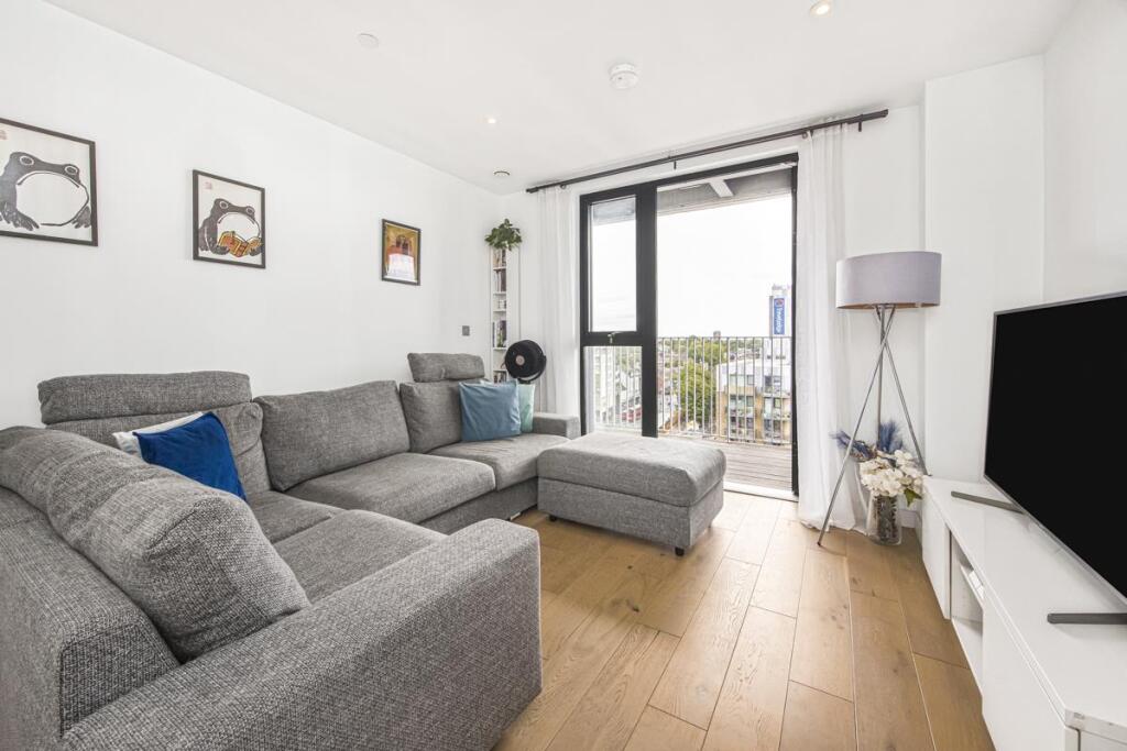 House in London - View 2