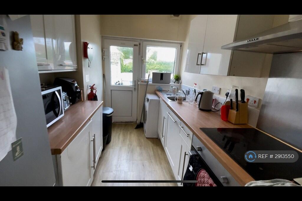 6 bedroom terraced house for rent