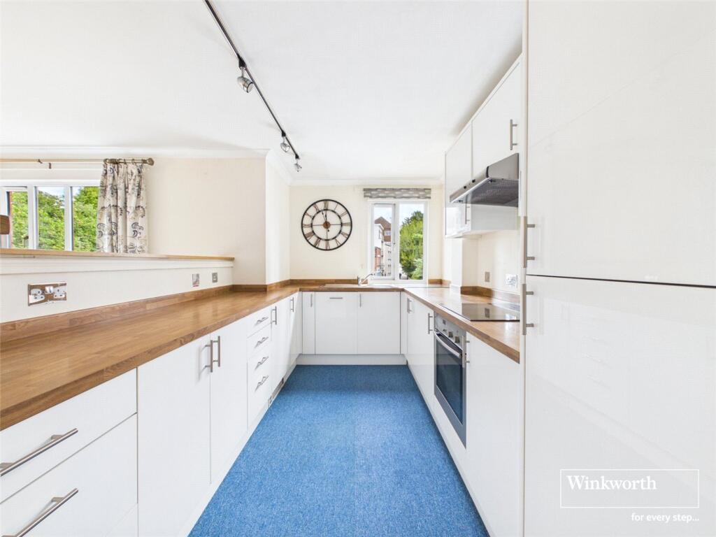 Apartment in Newbury, West Berkshire - View 3