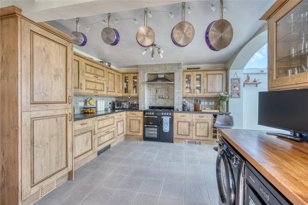 House in Stoke-on-Trent - View 4