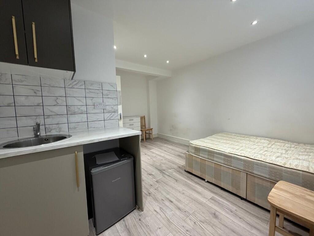 Main image of property: Brookfield Lane East, Waltham Cross, Hertfordshire, EN8