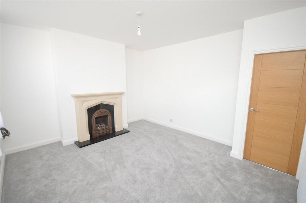 Woodhouse Hill Road, Leeds, West Yorkshire photo 2
