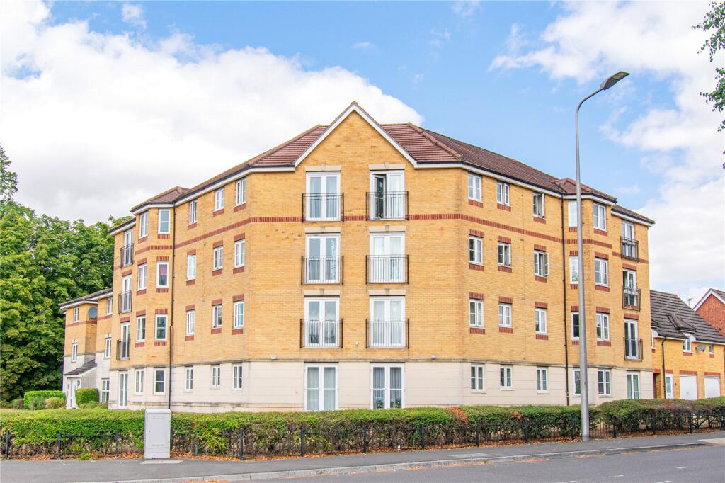 Main image of property: Martingale Chase, Newbury, Berkshire, RG14
