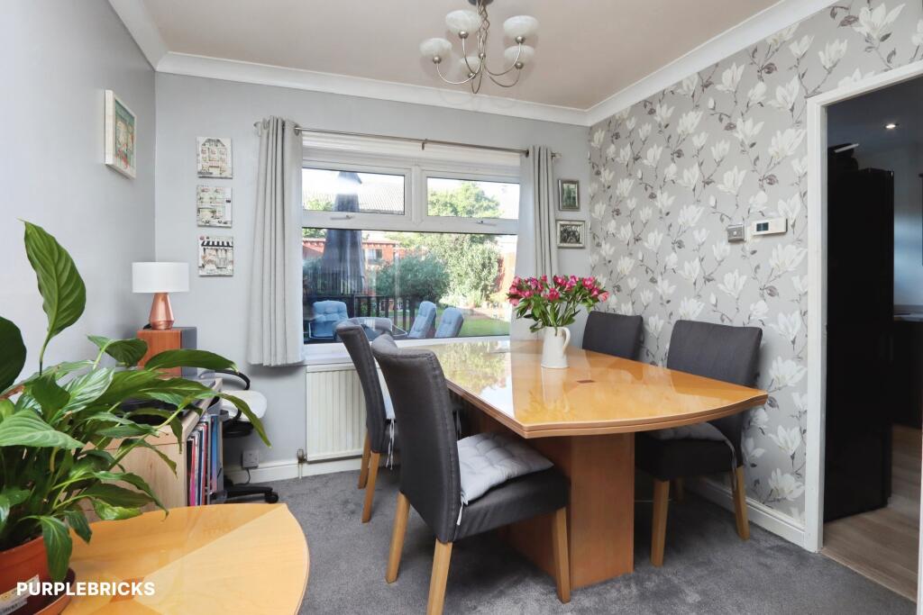 House in Sheffield, South Yorkshire - More