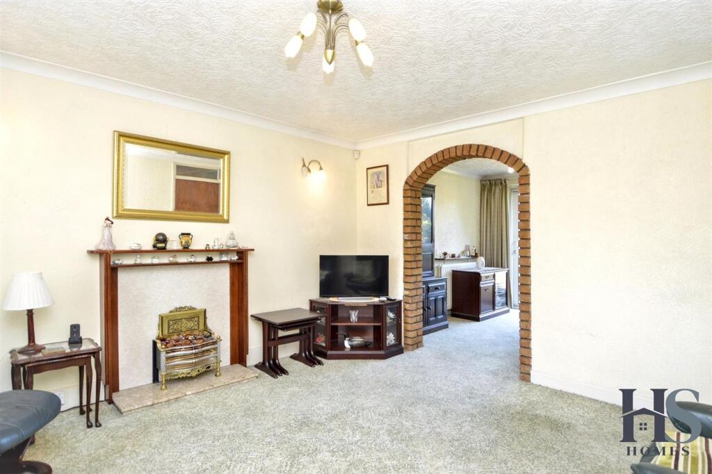 House in Solihull - More