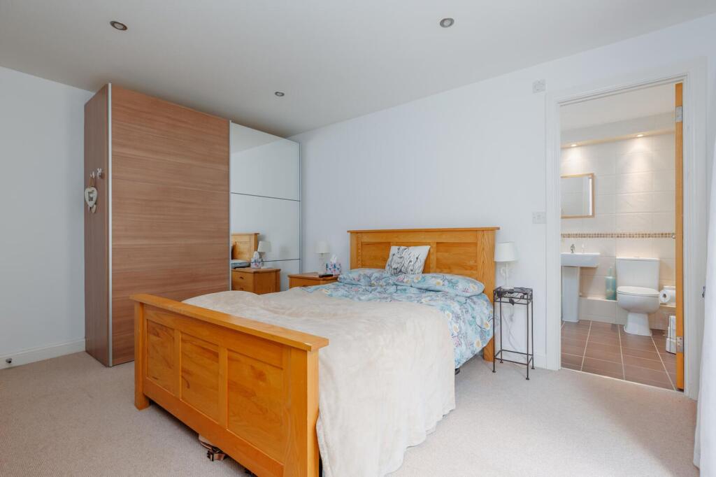 Apartment in Bournemouth, Westbourne - More