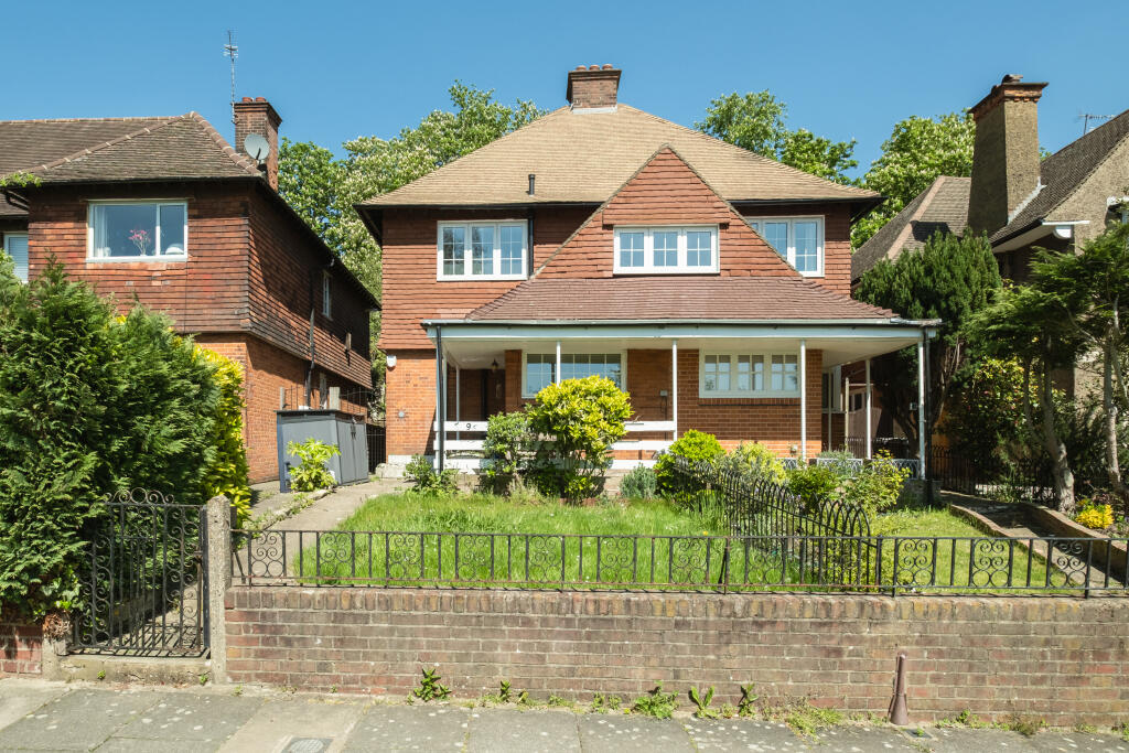 Main image of property: Springfield Avenue, London, N10