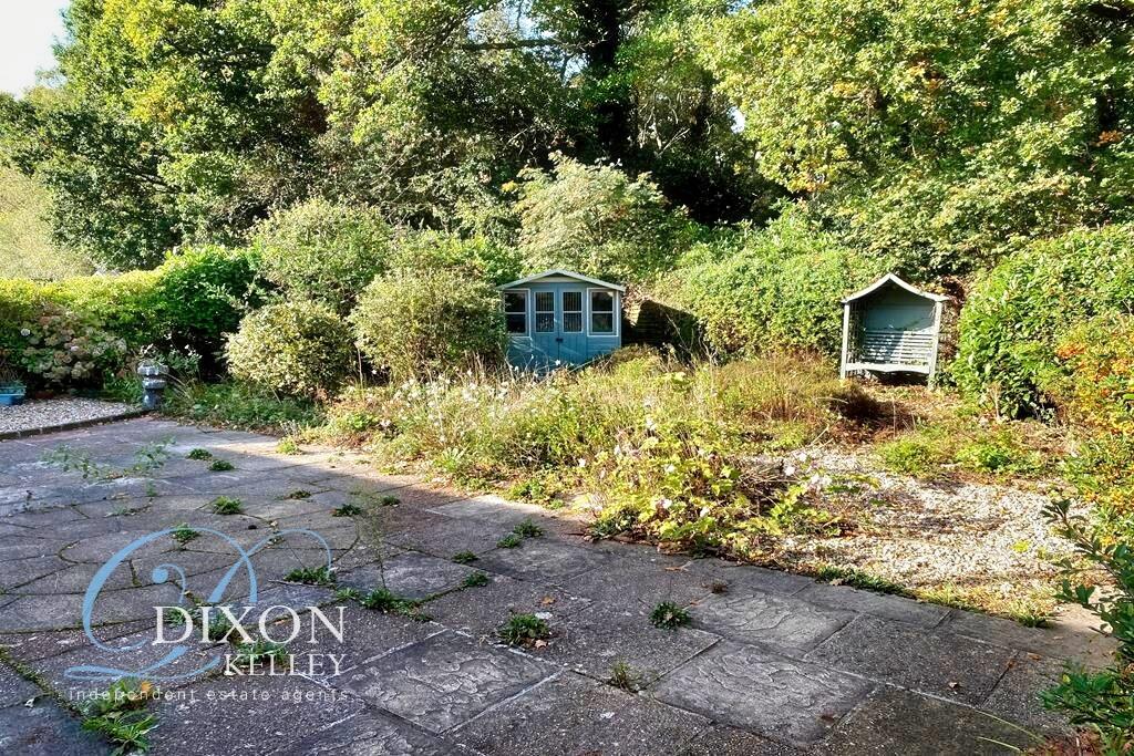 Pennington Road, West Moors, Ferndown, Dorset photo 2