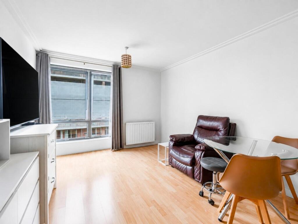 Apartment in London - View 3