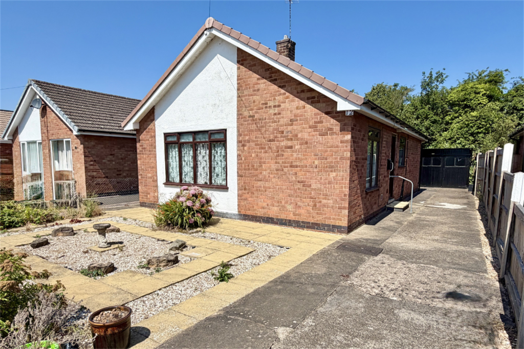 Main image of property: 12, Burnham Avenue, Beeston, Nottingham NG9 5AH